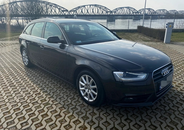 Audi A4 cena 39900 przebieg: 287000, rok produkcji 2012 z Leszno małe 79